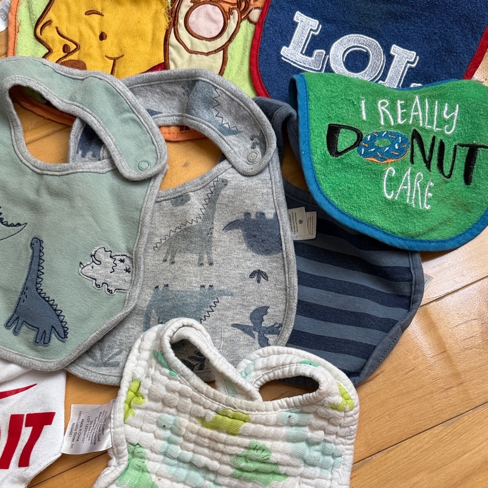 Assorted Baby Bibs Set - Picture 4 of 6